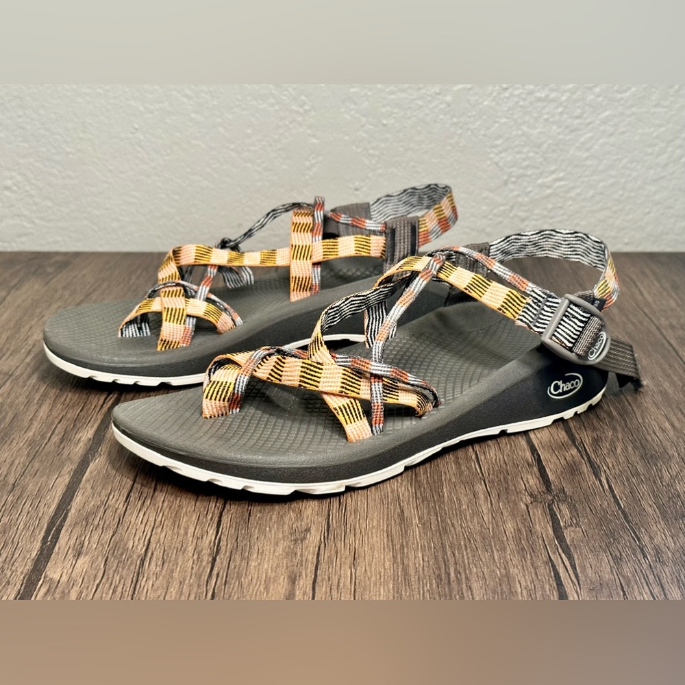 Women’s Chaco Cloud Sandals Size 10